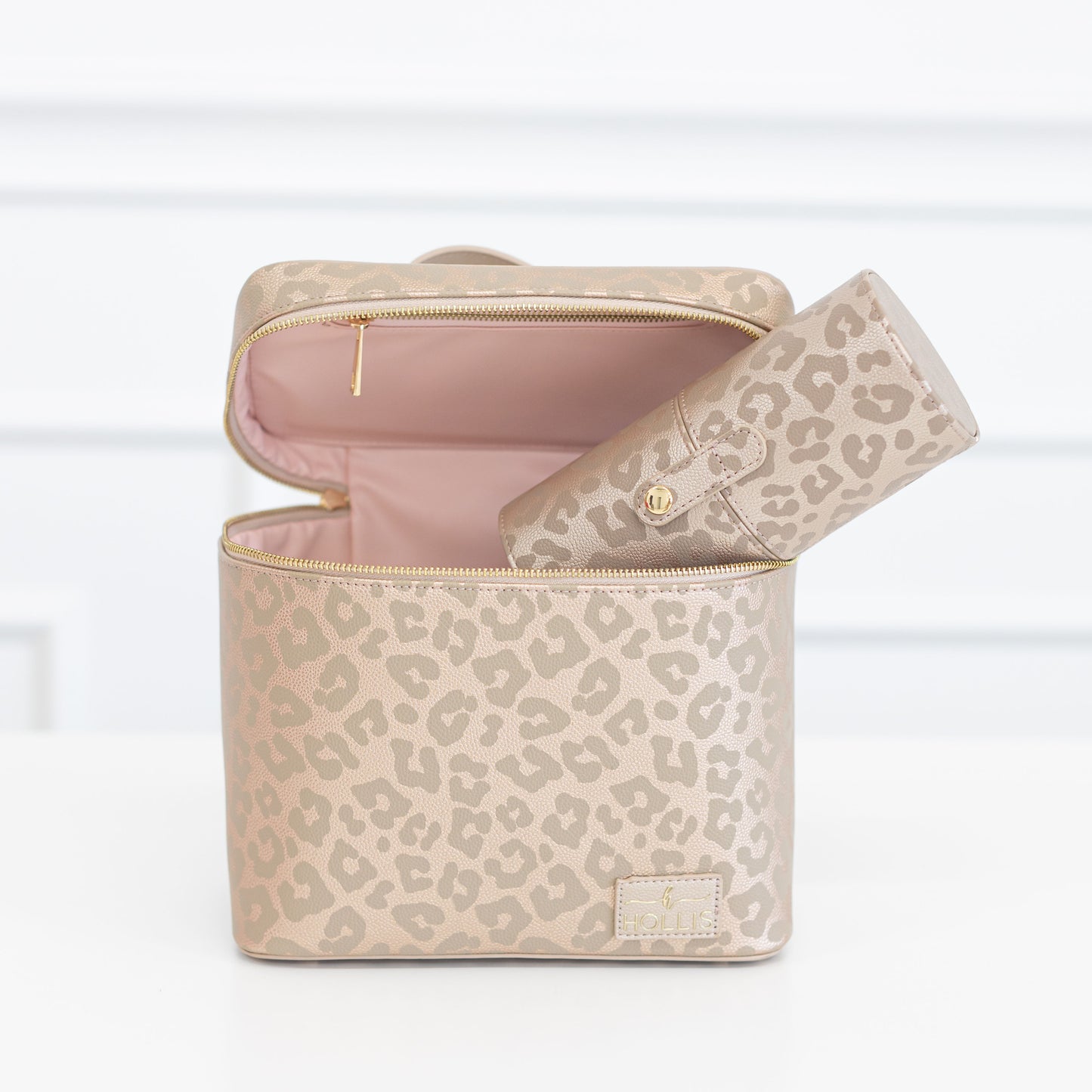 Hollis Leopard Lux Travel Bag – Juliana's Boutique SF